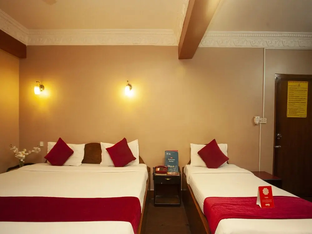 OYO 217 Shiva Tirupati Hotel