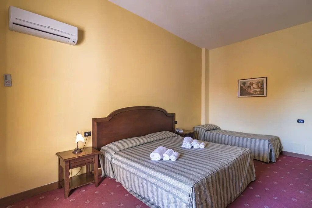 Hotel Akrabello