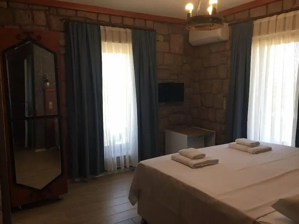 Le Petit Hotel ve Bağ Evi