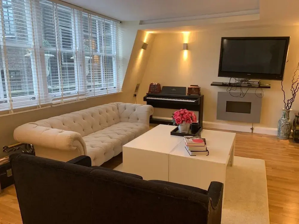 Captivating 3Bed Apartment in London