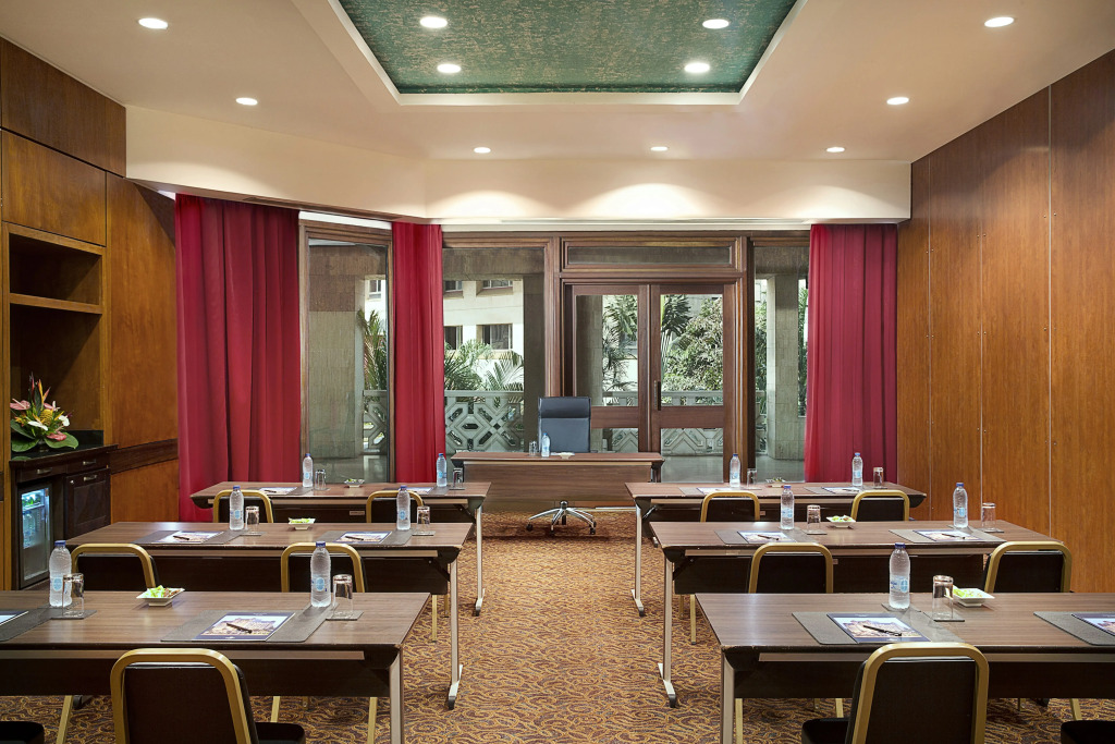 Hilton Yaounde