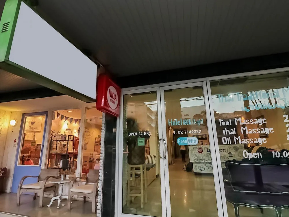 Nida Rooms Phrakhanong 984 Station