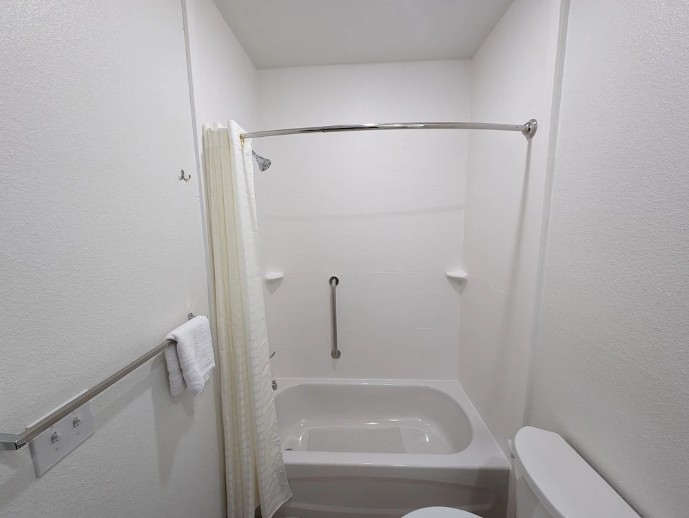 Texas Bungalows Hotel and Hotel Que at i35 Austin Pflugerville