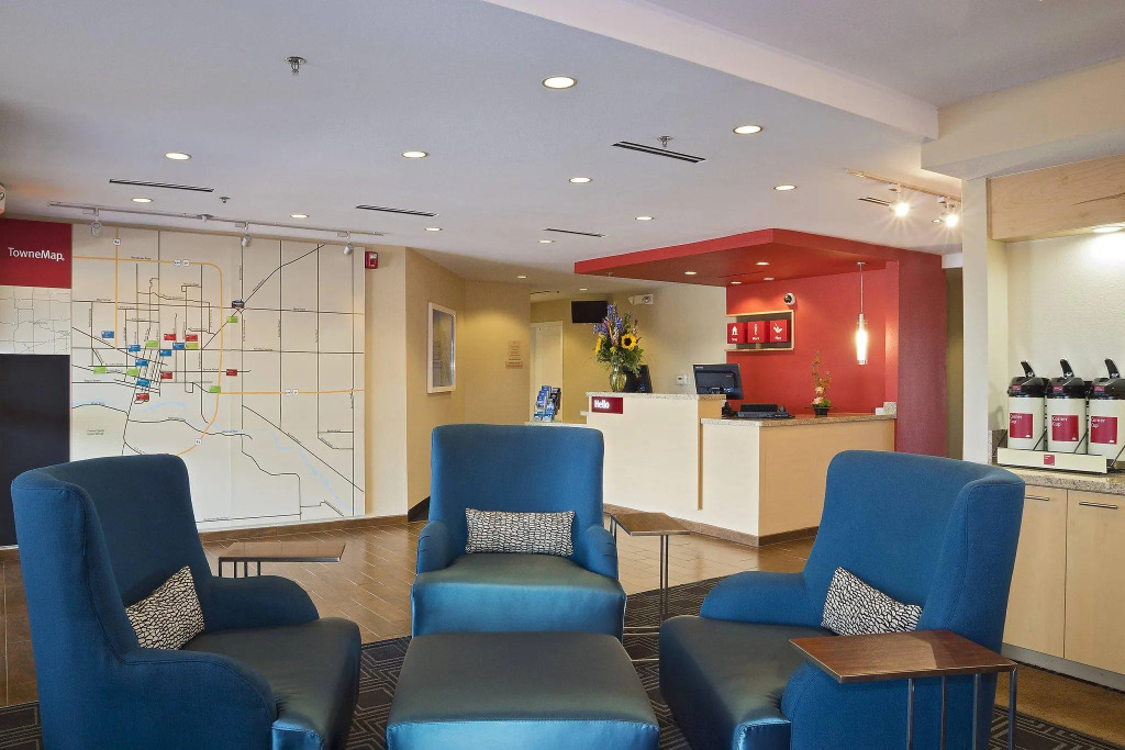 TownePlace Suites by Marriott Garden City