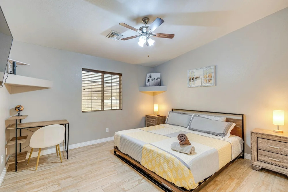 Lake Havasu City Escape: Patio, Pool + Grill!