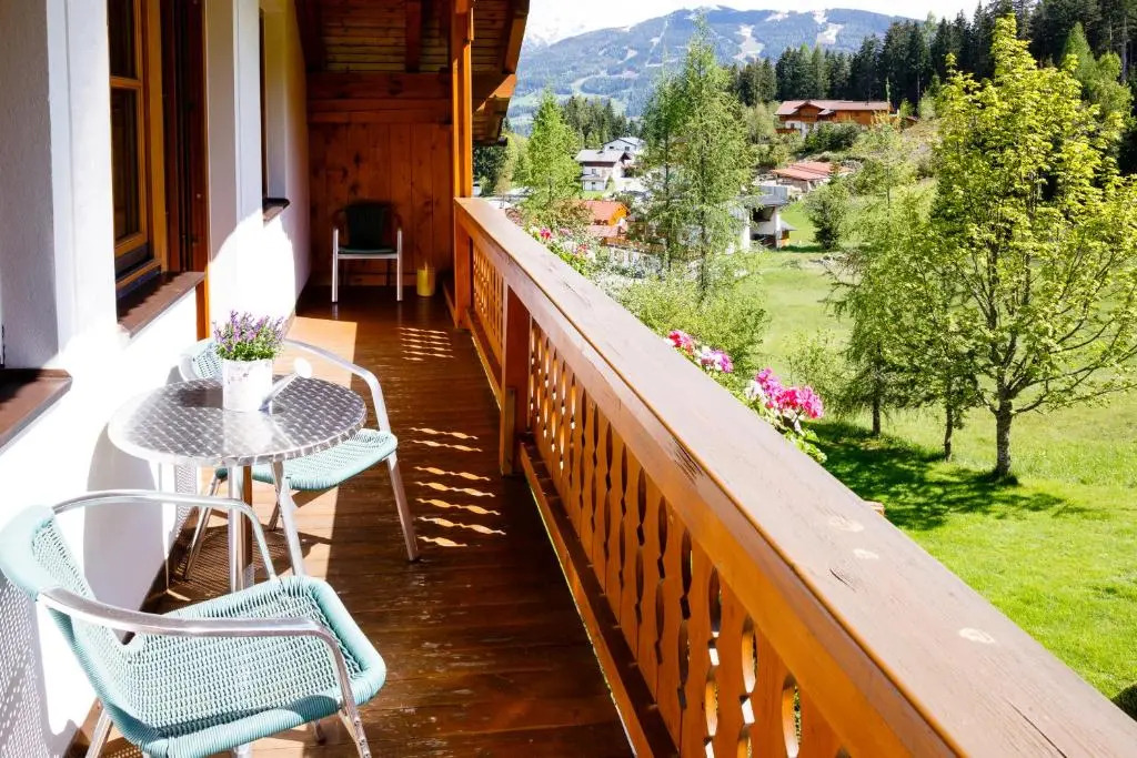 Landhaus Birgbichler - Apartments in Ramsau am Dachstein - inklusive Sommercard