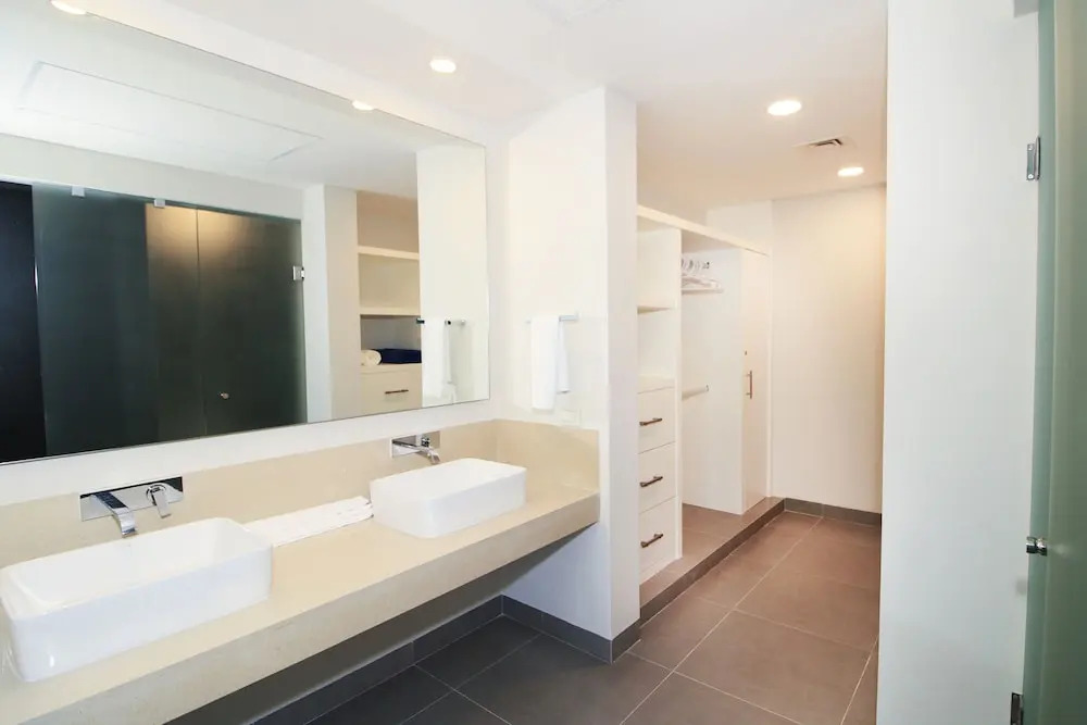 Nick Price Apartments by Spot Rentals