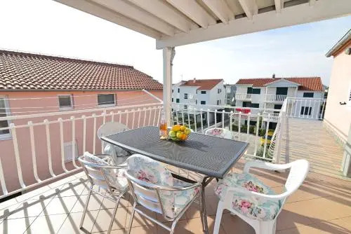 Apartments Zvonimir
