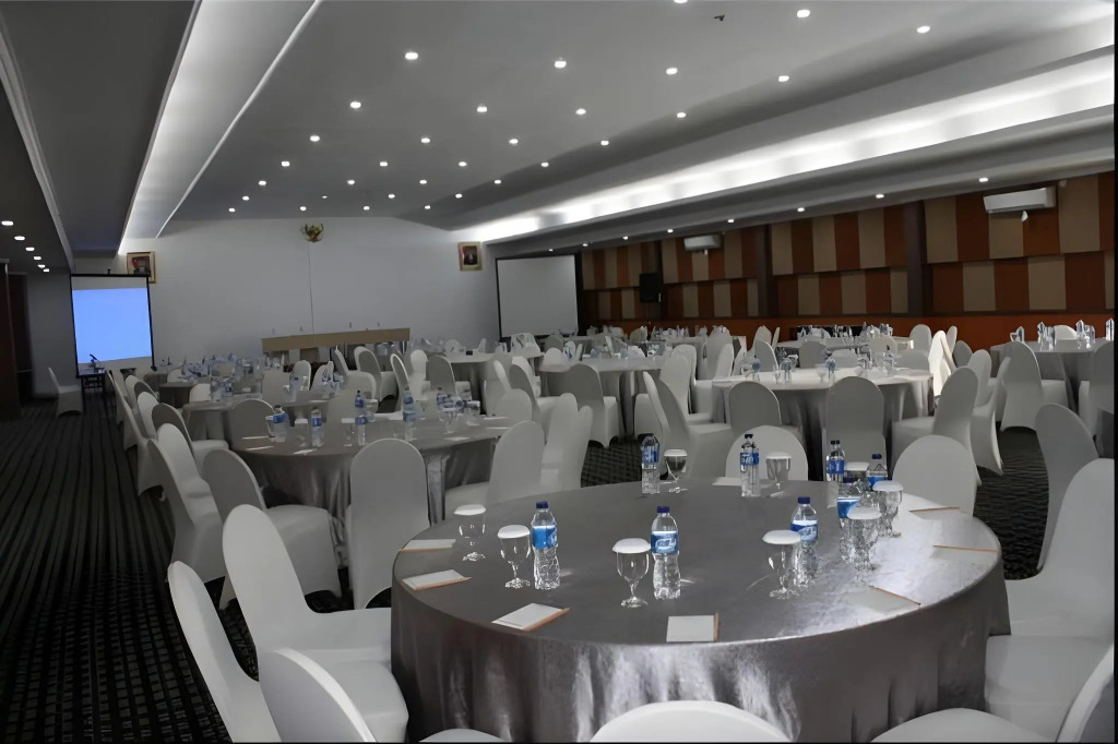 Grand Asrilia Hotel
