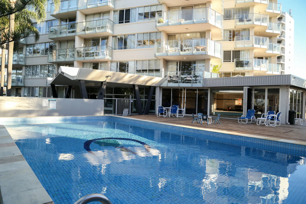 Pacific Regis Beachfront Holiday Apartments