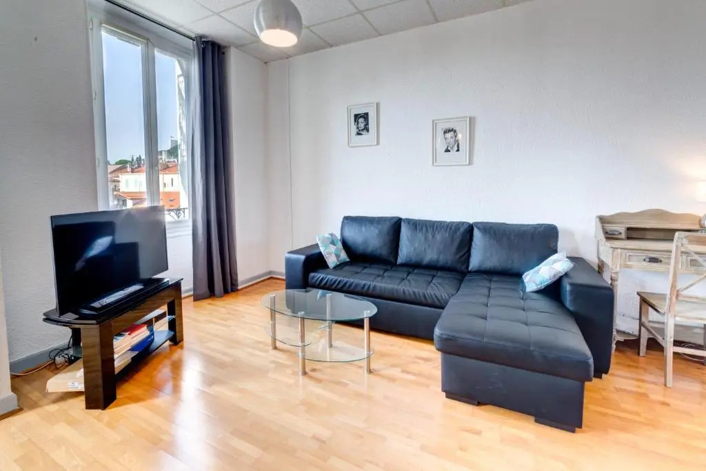 IMMOGROOM - Charming apartment - City Center - Wifi - AC