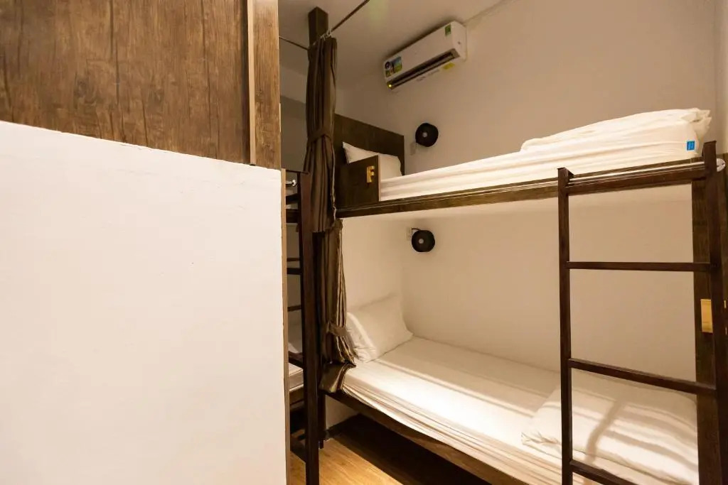 Laé Hostel