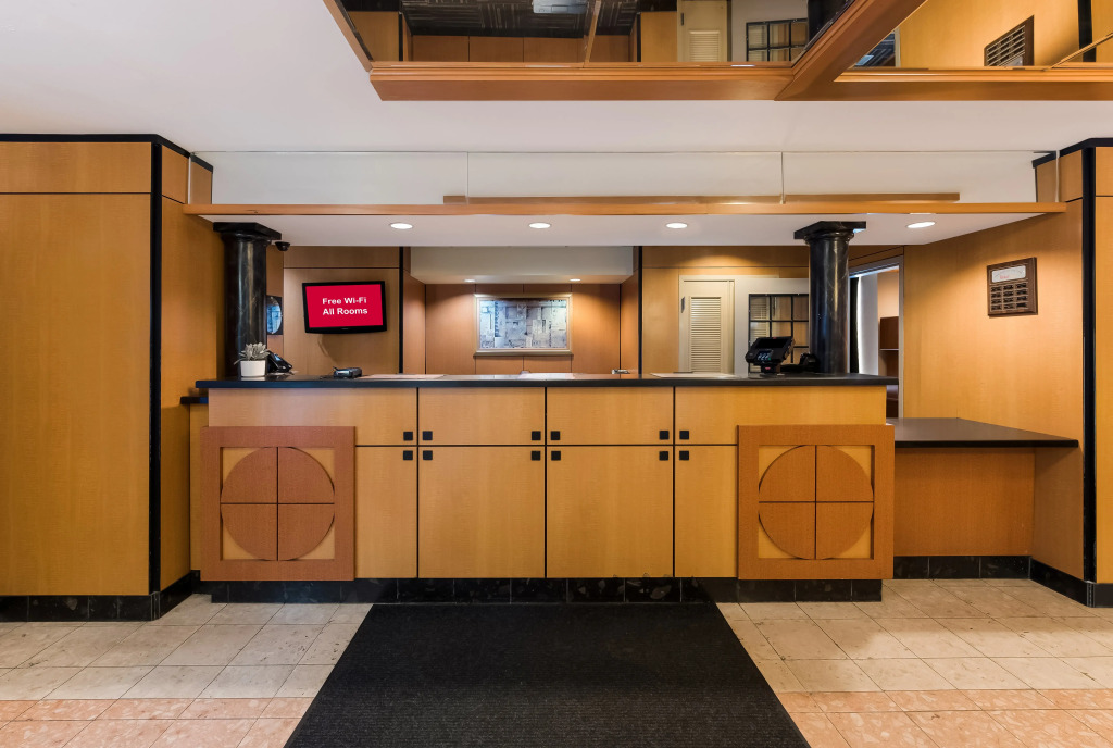 Red Roof Inn PLUS+ Columbus Downtown - Convention Center