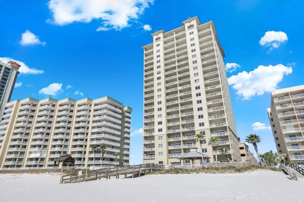 Beachfront Escape Sleeps 10 Incredible Views