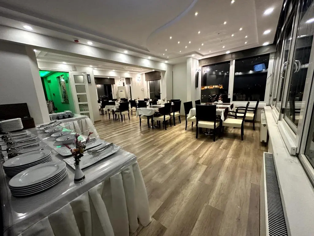 Headman Hotel