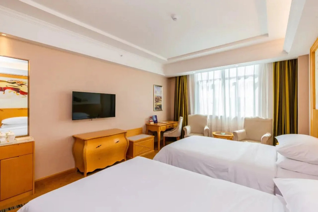 Vienna Hotel Foshan High-speed Railway Station Guidan Road Branch