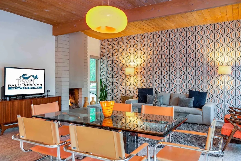 On The Rox Three Bedroom House