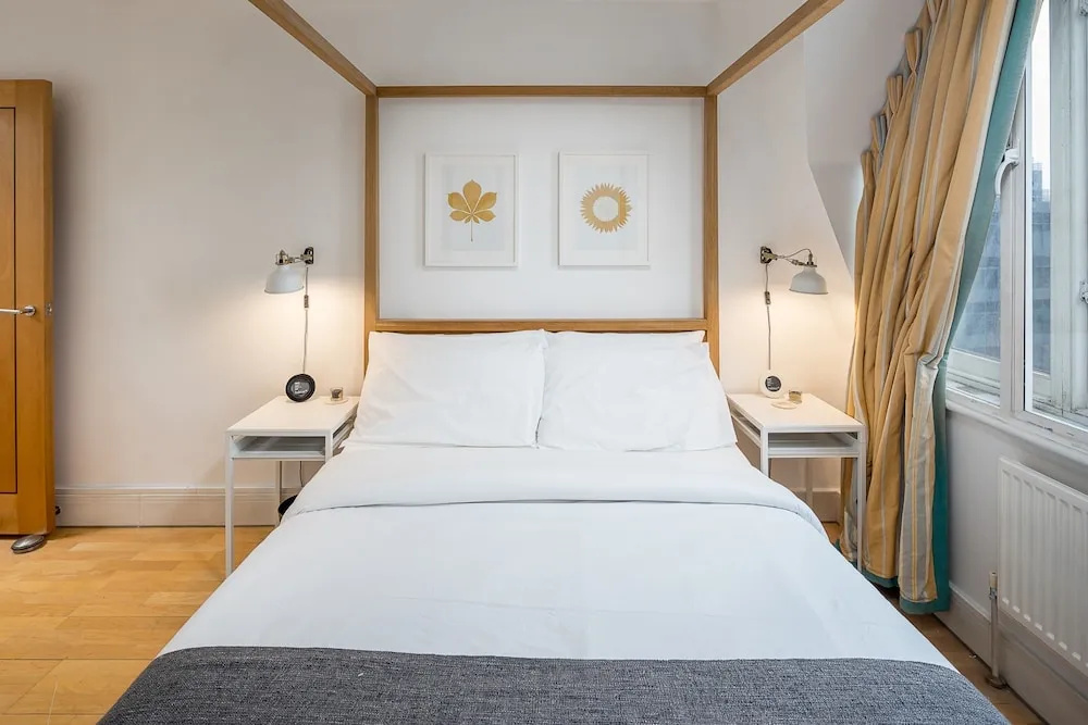 1 Bedroom Penthouse in Farringdon