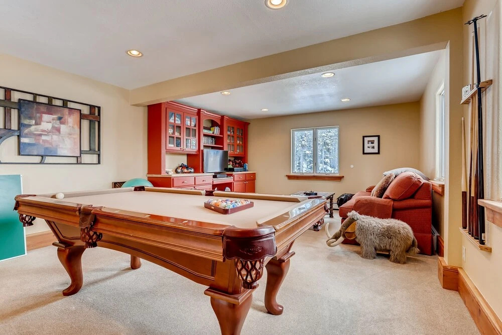 New Listing! Secluded Peak 7 W/ Hot Tub 5 Bedroom Home
