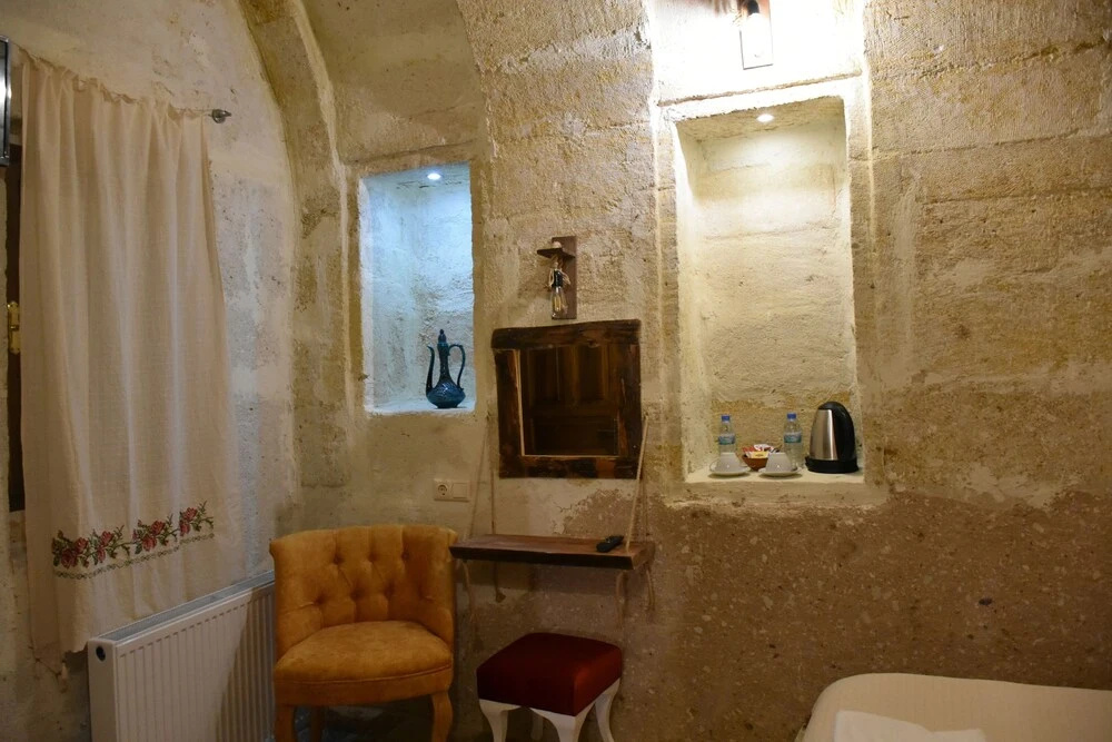 Glamada Cave Suites