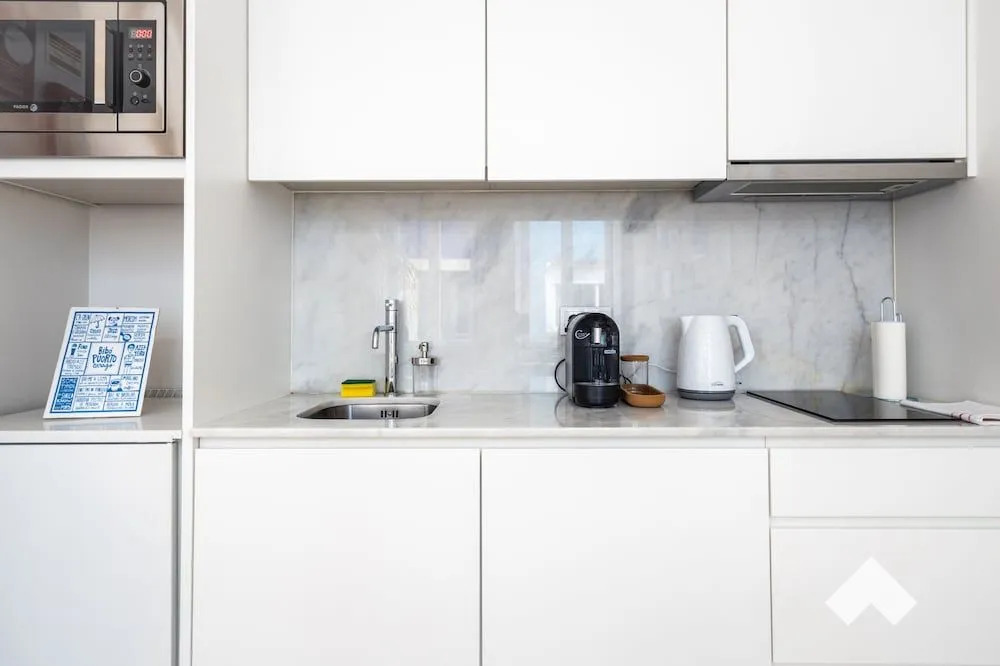 Mitch1 · Spacious Duplex in Porto's Downtown A/C