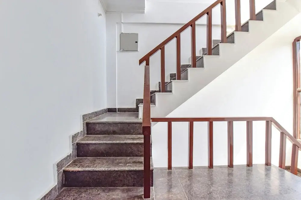 Fabhotel Aayat Home Stay
