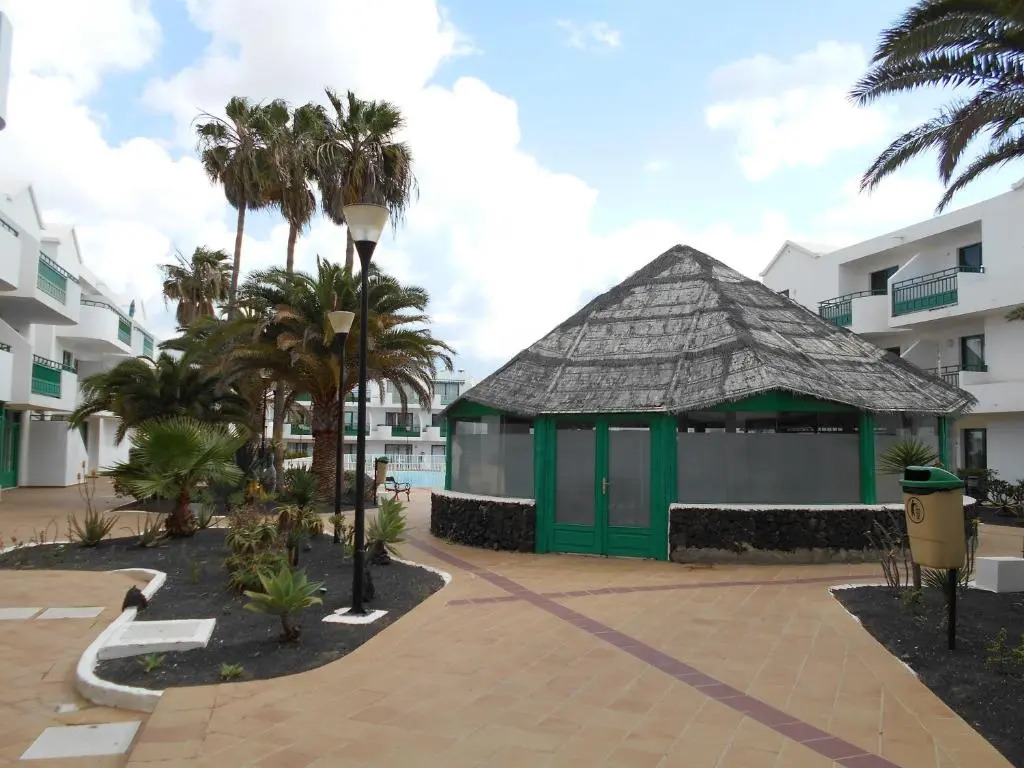 RealRent Costa Teguise Beach