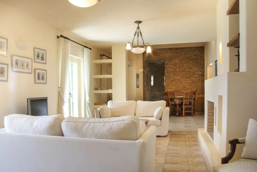 Luxury villa by the beach by Andros Villas Collection