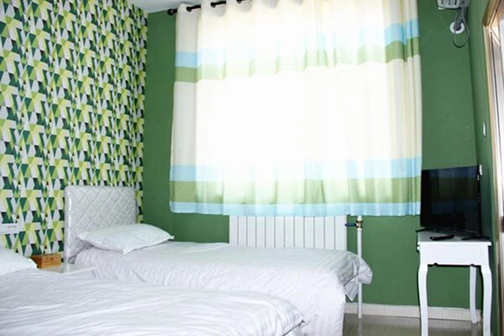 Five & Four Yujia Hostel Changdao