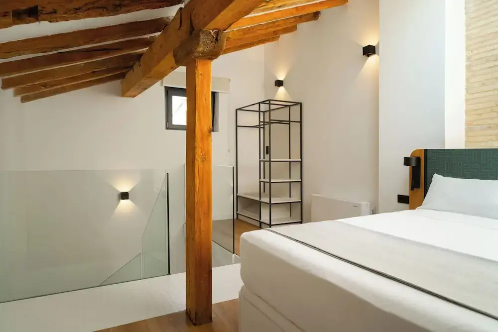 Limehome Pamplona Hilarión Eslava