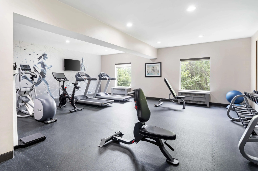 Best Western Plus Bourbonnais Hotel & Suites