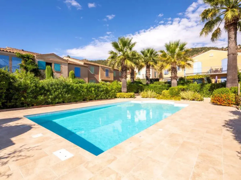 Holiday Home Les Olivades - PLT201