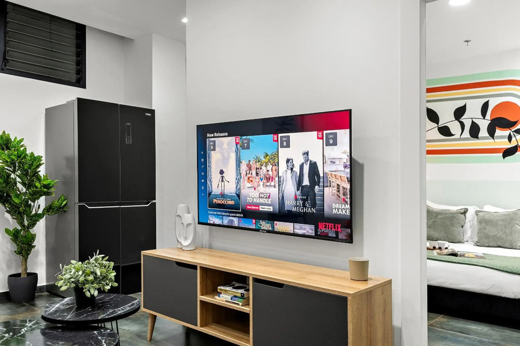 Modern renovated 1 bedroom apartment, Central TLV M2