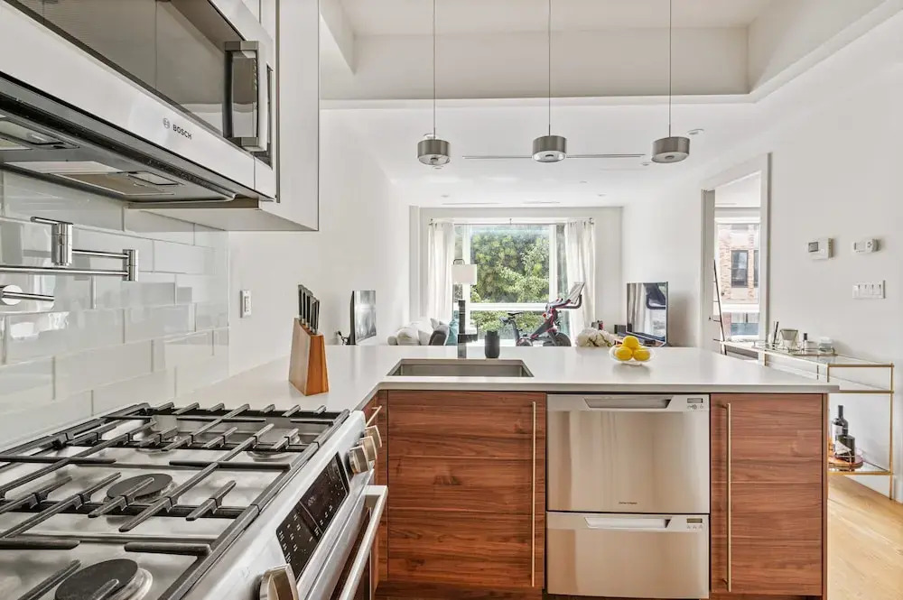 Withers by Rove Travel 1BR Williamsburg Apt