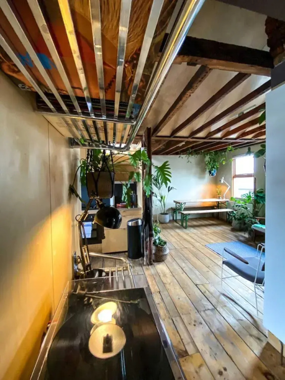 Bright, Spacious Two-bed in Hackney