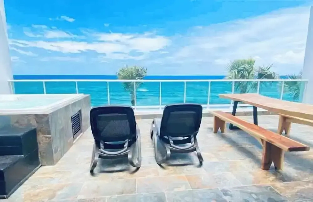 Blue Green