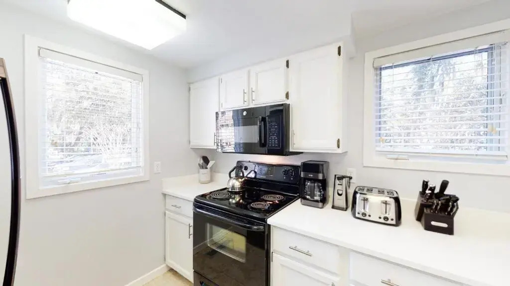 7611 Huntington Villas