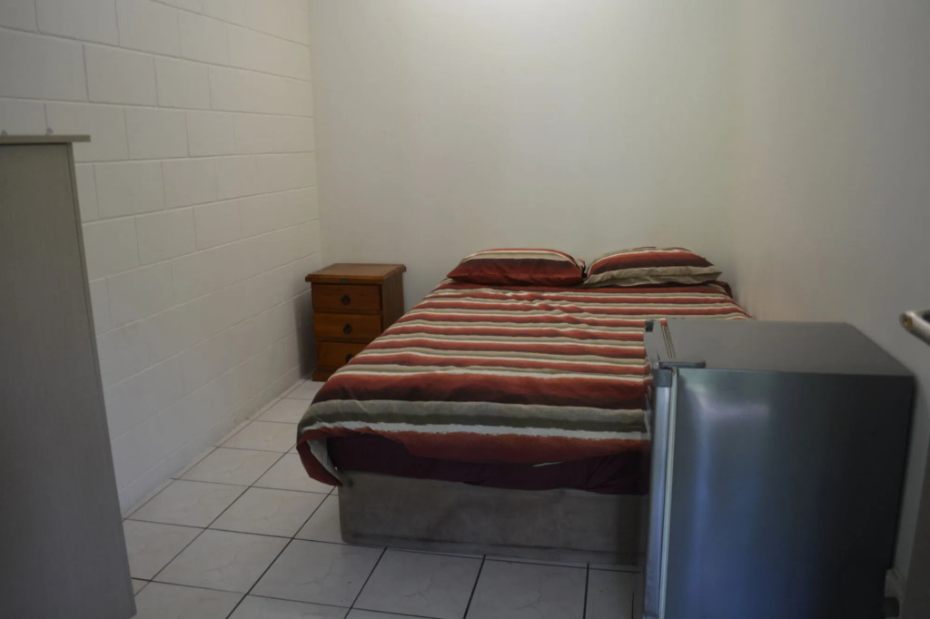 Frogshollow Backpackers