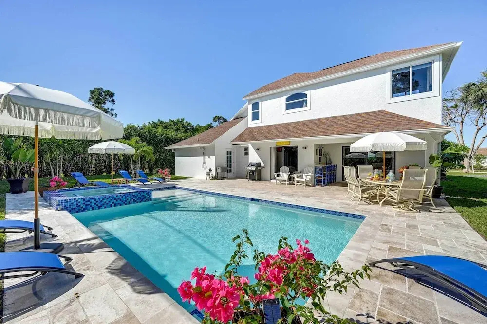 Modern Naples Oasis w/ Saltwater Pool & Jacuzzi!