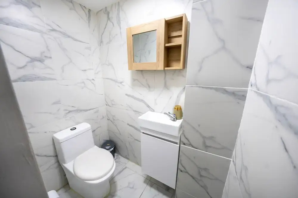 3BR  w Arcade 1 Block from Lleras Park