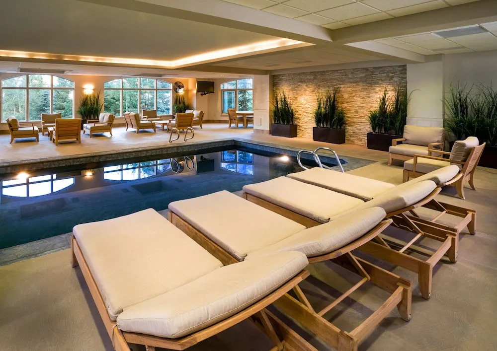 Luxurious 3 Bedroom Walk To Slopes & Beaver Creek Ge Condo by Redawning