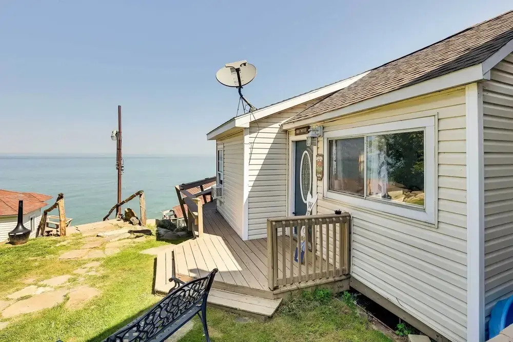Lakefront Geneva Vacation Rental - Walk to Strip!