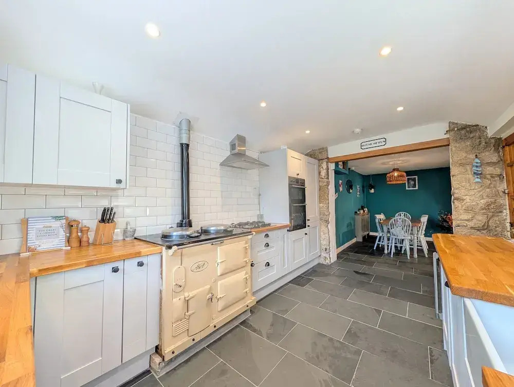 The Old Barn Near St Ives - Rustic Charm & Space