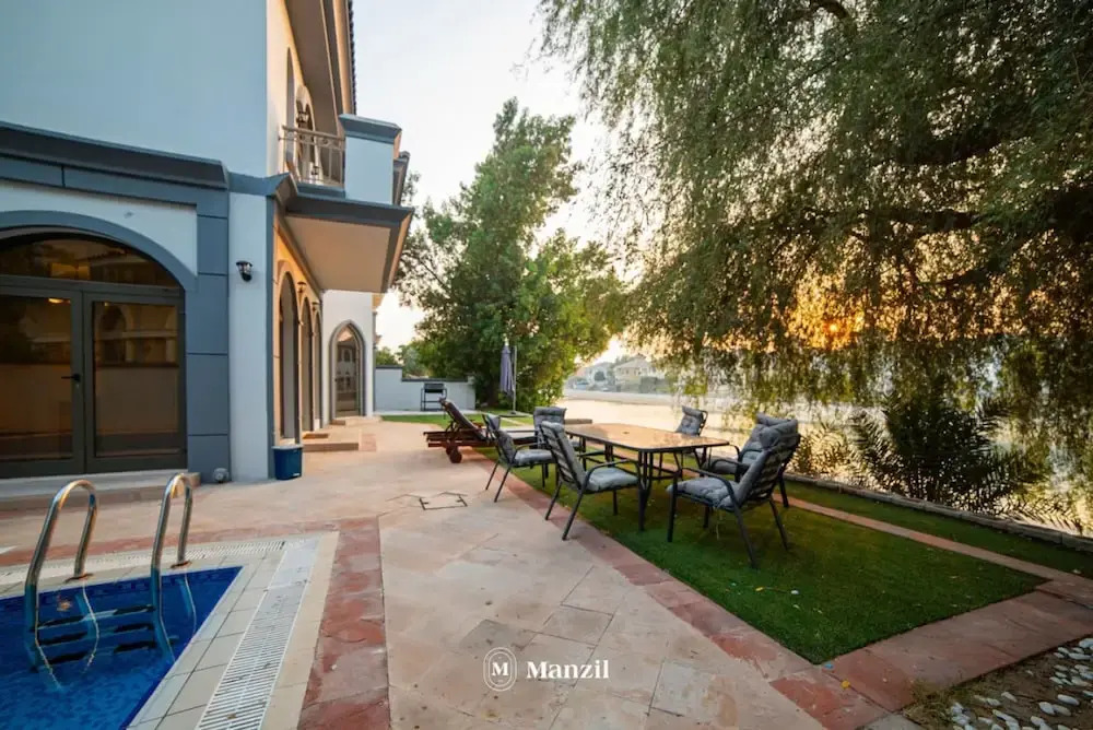 Luxury Private Pool Villa w Pvt Beach on the Palm