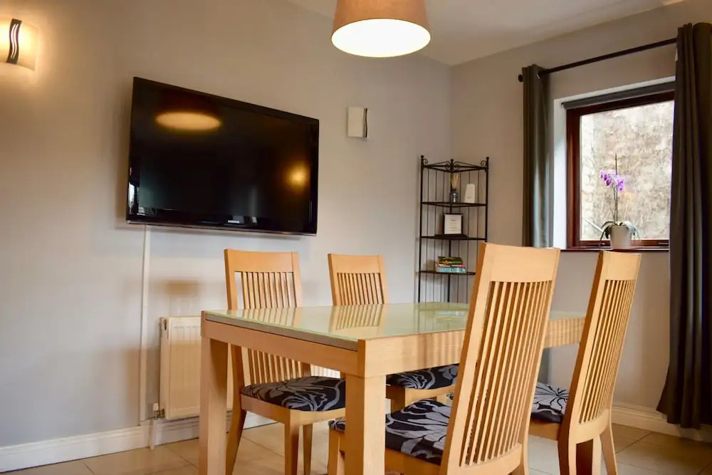Stylish 3 Bedroom Portobello Townhouse