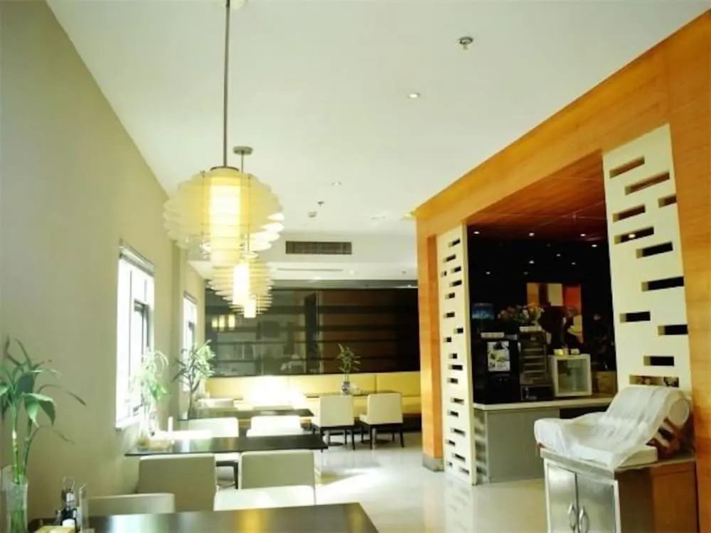 Jinjiang Inn Kunming Chenggong Square Dounan Huahui Hotel
