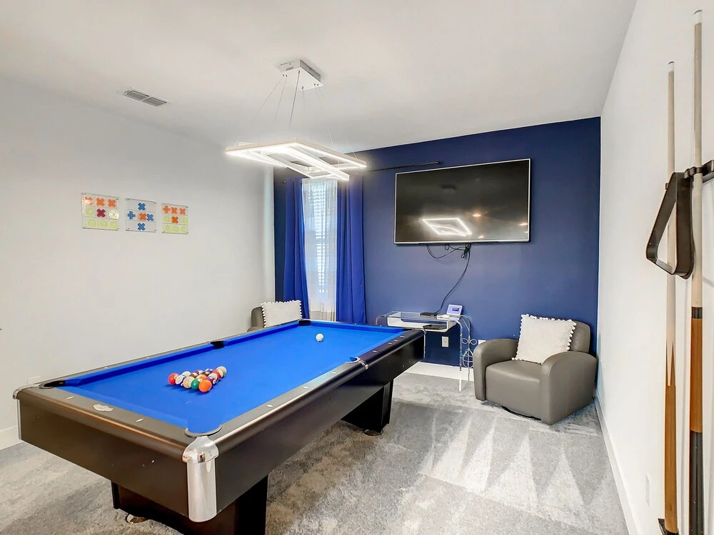 Retro Game Room Private Pool Home By Disney 7 Bedroom Home by RedAwning
