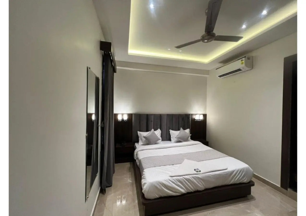 Hotel Majestic Grand By MNG Rooms