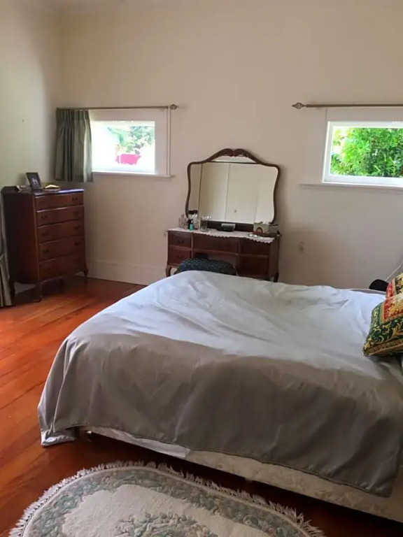 School Lane B&B WR.