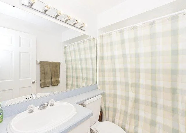 Blue Ocean Breeze 5 Br home by RedAwning